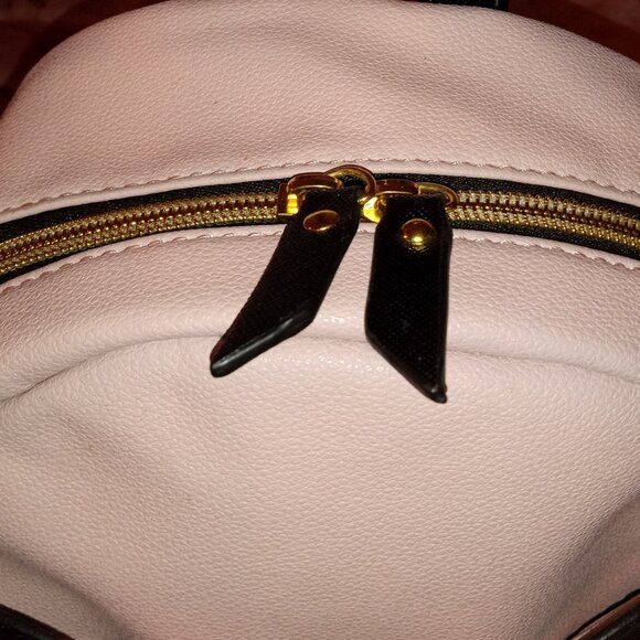 DISNEY DANI MINNIE MOUSE PINK MINI BACKPACK - Picture 4 of 11